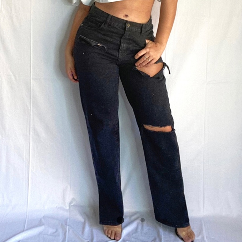 Plus black distressed jeans split hem NWT